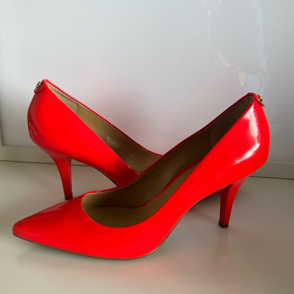 NEW Michael Kors genuine leather shoes size 11